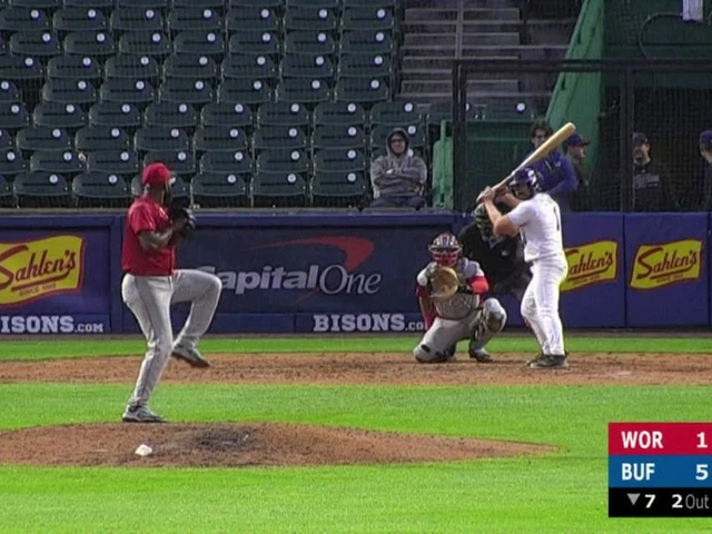 Schneider and Guerrero Jr. spark World Series history with back-to-back leadoff homers in Game 5